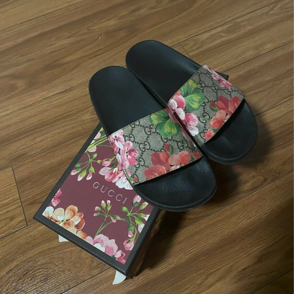 GUCCI Bloom Slides